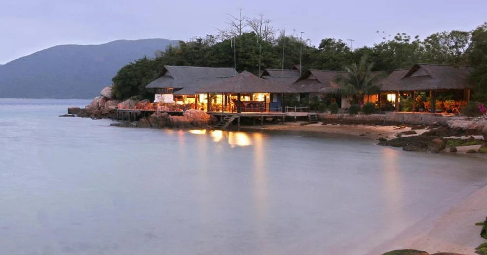Vịnh Vân Phong: Thiên Đường Biển Đảo Hoang Sơ Và Kỳ Quan Nước Sâu Bắc Khánh Hòa