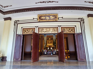 5. Cần chuẩn bị trang phục như thế nào khi đi chùa?