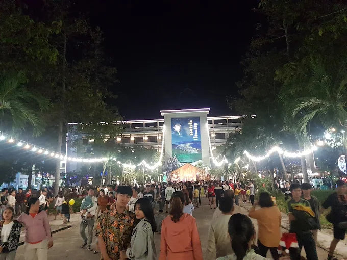 Phương Tiện Di Chuyển Nhà Thờ Chánh Tòa Quy Nhơn