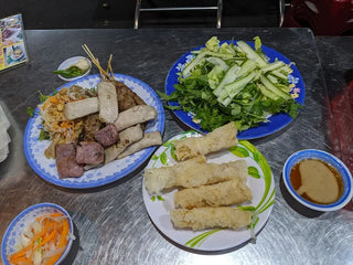 Phố Ẩm Thực Quy Nhơn: Thiên Đường Đặc Sản Giữa Lòng Bình Định Cũ Và Gia Lai Mới 2026