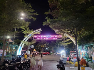 6. Phố ẩm thực Quy Nhơn có nằm trung tâm thành phố không?