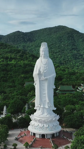 Chùa Linh Ứng Đà Nẵng video localtrips (2)

