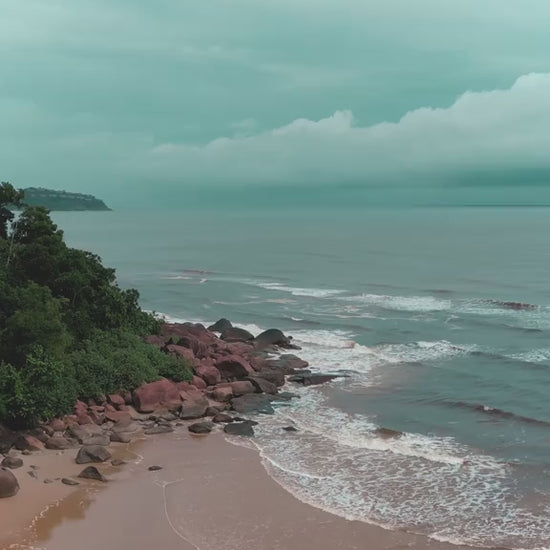 Bãi Biển Cảnh Dương Huế Video localtrips VN (2)


