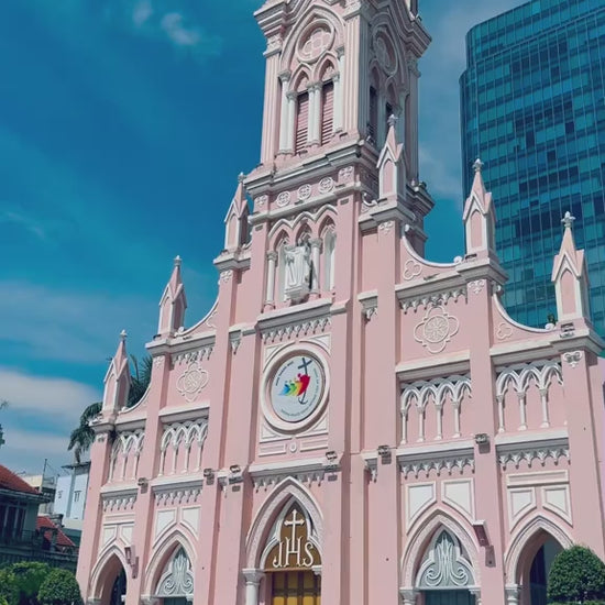 Giáo Xứ Chính Tòa Đà Nẵng video Local Trips VN (3)

