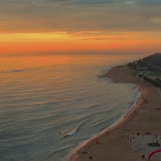Bãi Biển Thuận An Video localtrips VN (1)

