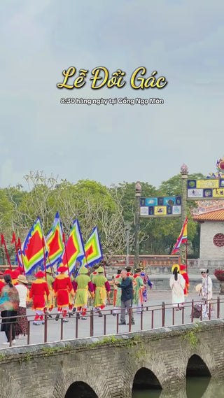 Ngọ Môn (Đại Nội Huế) localtrips Video (2)
