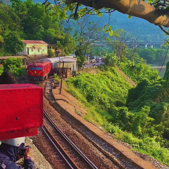 Vịnh Lăng Cô localtrips VN video (1)

