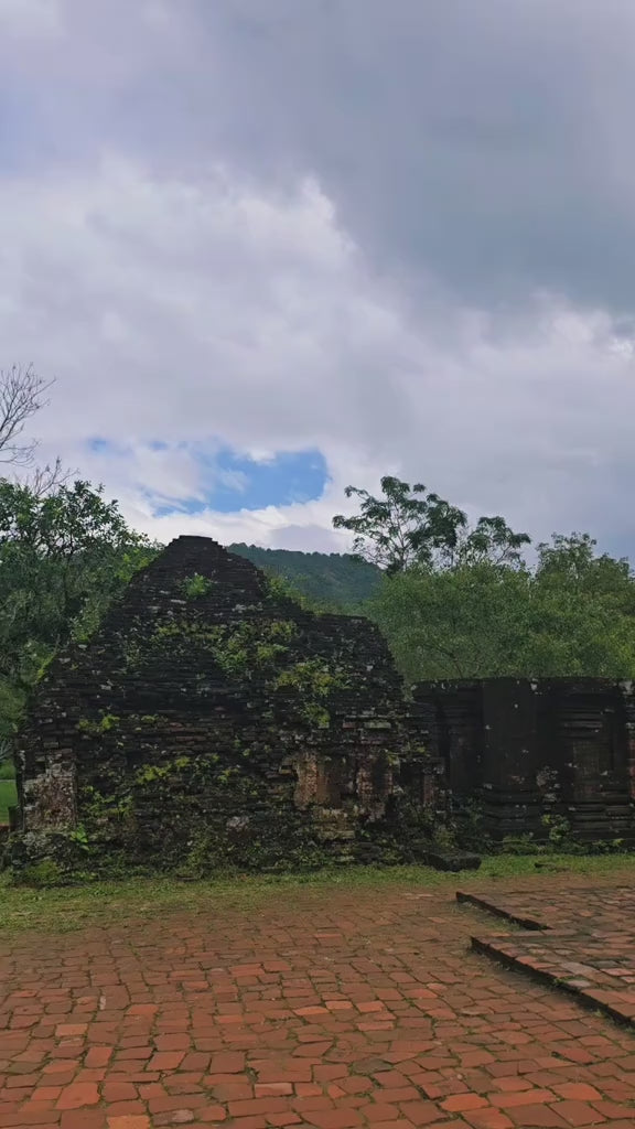 Thánh Địa Mỹ Sơn, Đà Nẵng video localtrips (1)

