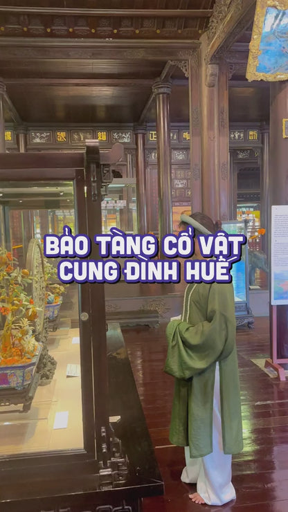 Bảo tàng Cổ vật Cung đình Huế video localtrips (1)

