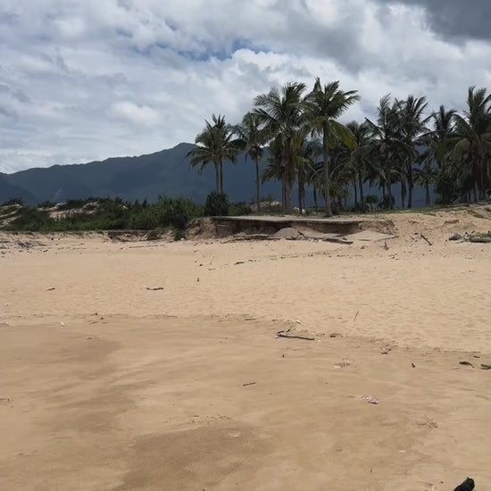 Bãi biển Lăng Cô Localtrips Video (1)

