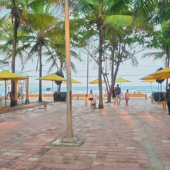 Bãi tắm Phạm Văn Đồng Đà Nẵng video Localtrips (2)


