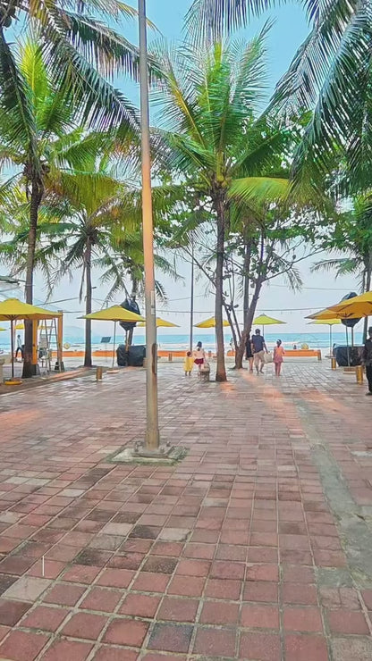 Bãi tắm Phạm Văn Đồng Đà Nẵng video Localtrips (2)

