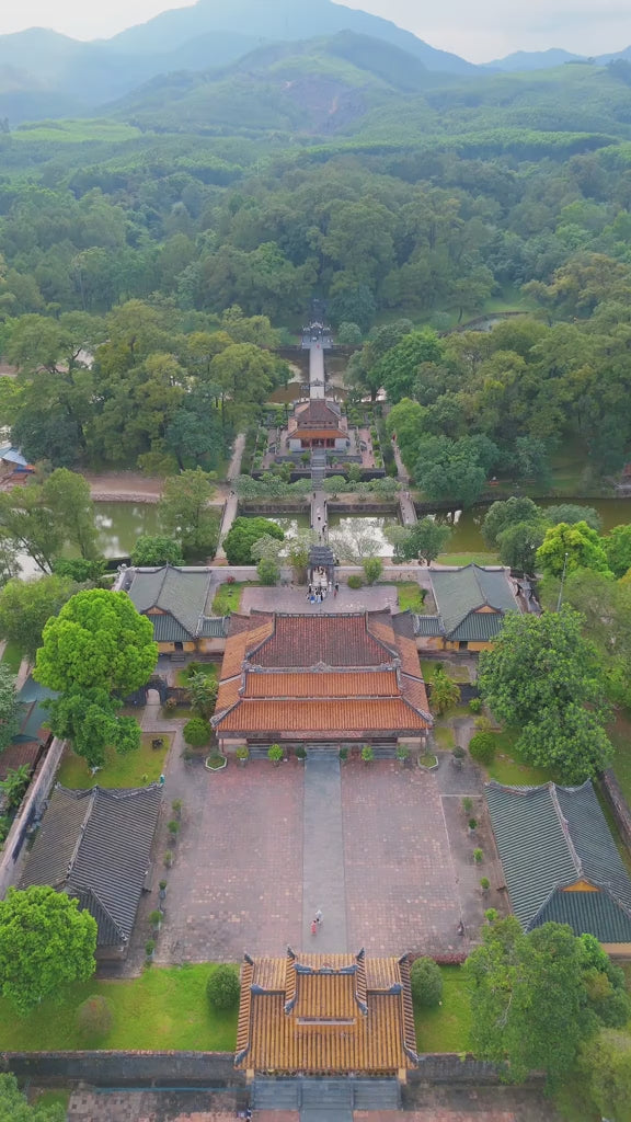 Hiếu Lăng (Lăng Minh Mạng) Video localtrips (1)

