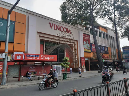 Vincom Plaza 3/2 (Ba Tháng Hai)